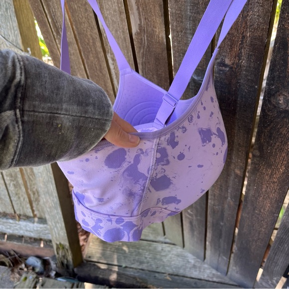 Under Armour Continuum Mid Printed Sports Bra In Purple Sz 1X/48/50/1X - Picture 8 of 12